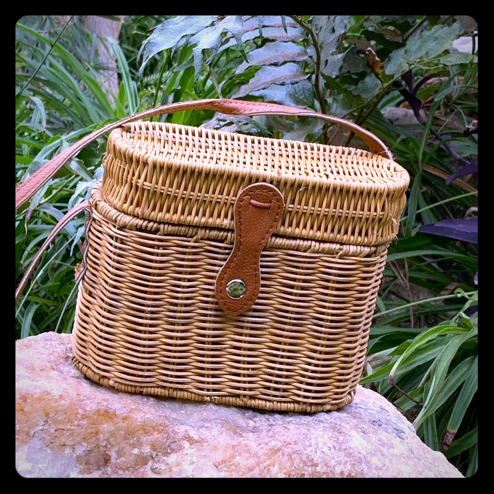 Straw small handbag
